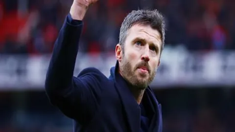 刘校辰在亚冬会男子回转项目中取得第七名，刷新历史最佳战绩